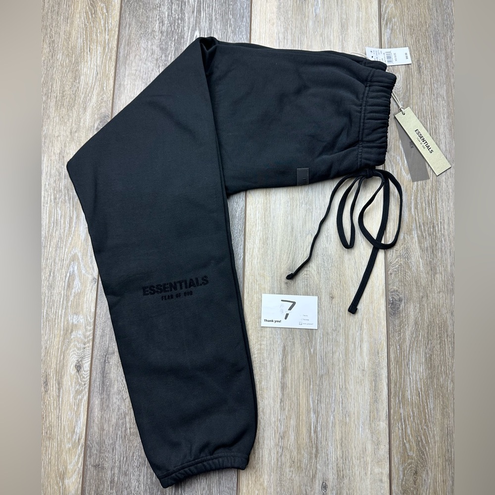 Essentials fear of god sweat pants